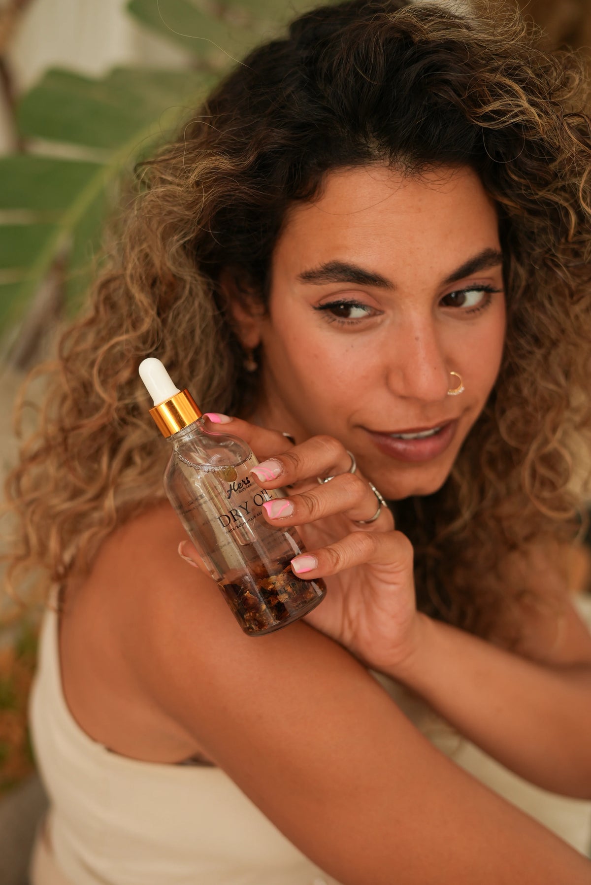 زيت جاف من Hers
